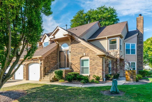 $2,600 | 305 Satinwood Terrace, Buffalo Grove, IL 60089