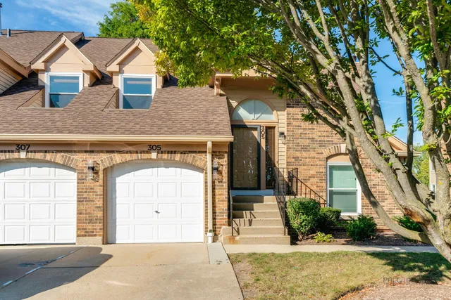 $2,600 | 305 Satinwood Terrace, Buffalo Grove, IL 60089