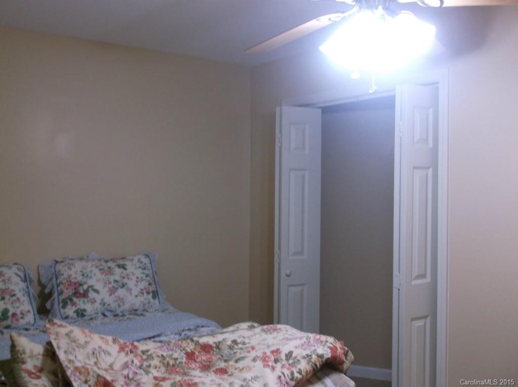 592 Lookout Tower Road Blacksburg, SC 29702 - Photo 9 of 19