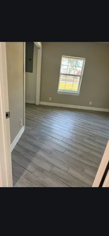 $2,000 | 2319 Hollywood, Dickinson, TX 77539