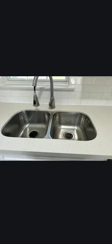 $2,000 | 2319 Hollywood, Dickinson, TX 77539