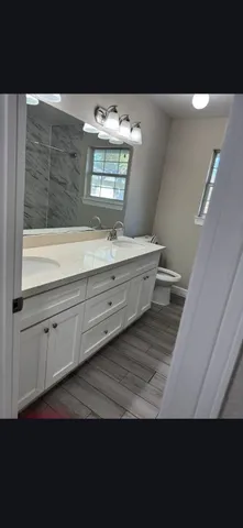 $2,000 | 2319 Hollywood, Dickinson, TX 77539