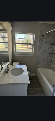 $2,000 | 2319 Hollywood, Dickinson, TX 77539