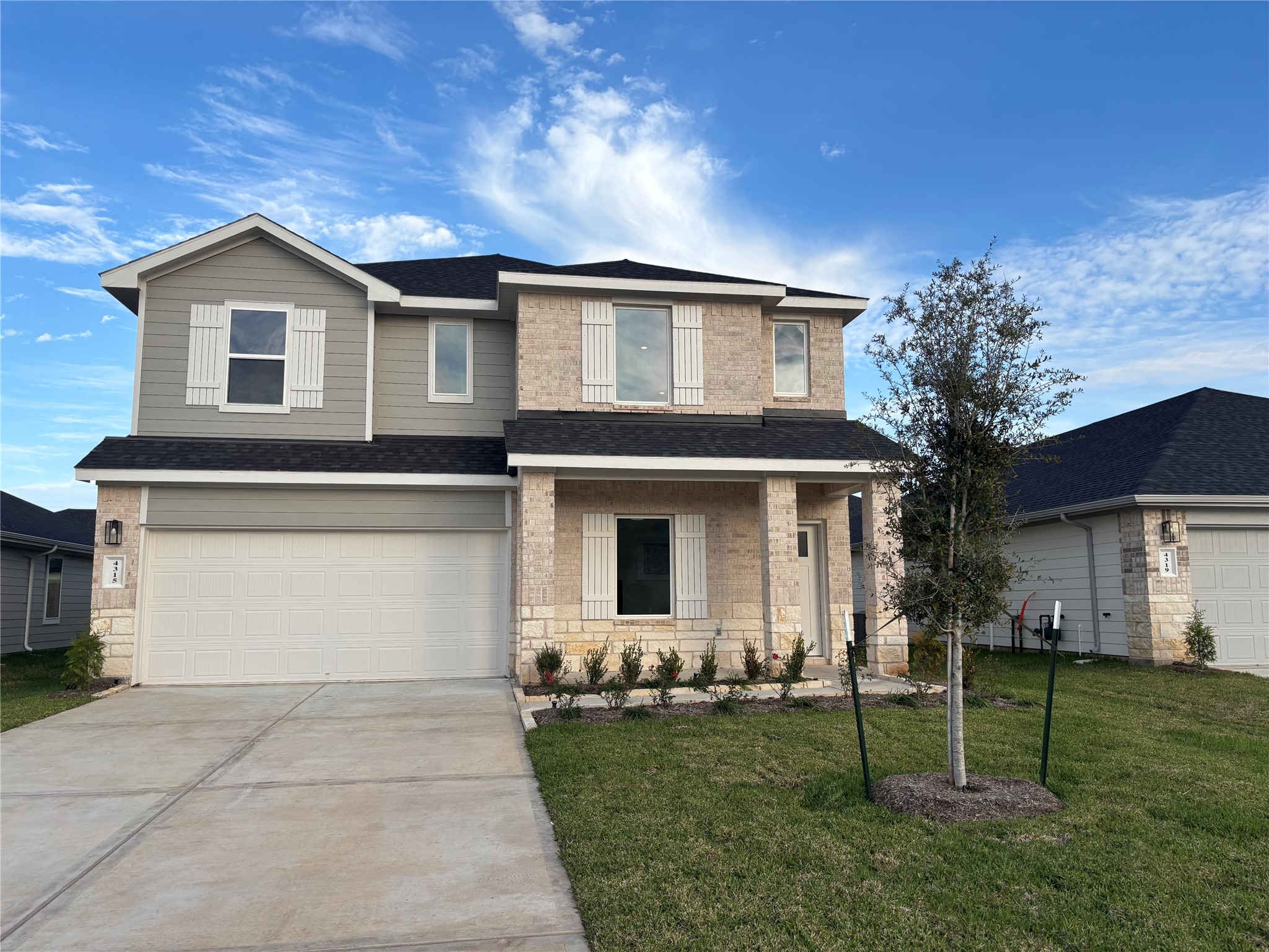 Beautiful front Elevation!