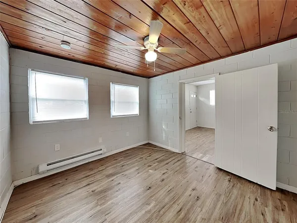 $999 | 307 South Montgomery Avenue, Unit A, DeLand, FL 32720