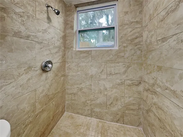 $999 | 307 South Montgomery Avenue, Unit A, DeLand, FL 32720