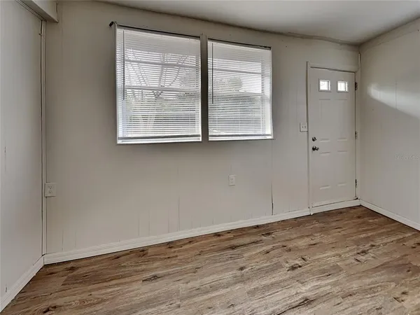 $999 | 307 South Montgomery Avenue, Unit A, DeLand, FL 32720