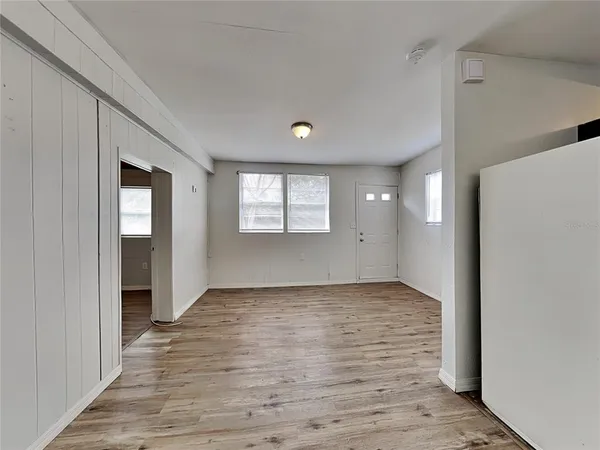 $999 | 307 South Montgomery Avenue, Unit A, DeLand, FL 32720