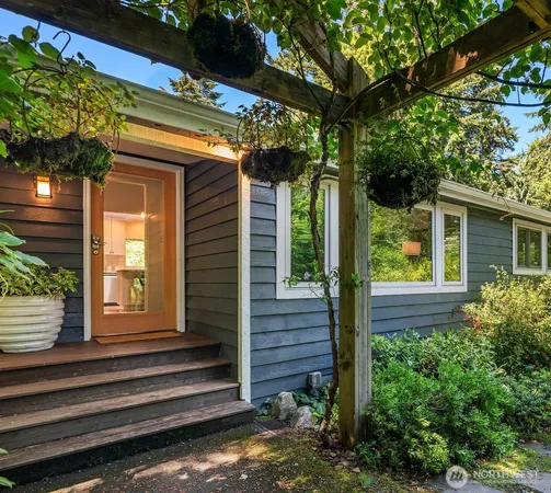 $650,000 | 12032 Vashon Highway Southwest, Vashon, WA 98070