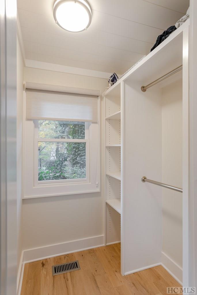 10 Dwarf Mountain Road, Unit 22 Sapphire, NC 28774 - Photo 13 of 36 Gallery Image 13