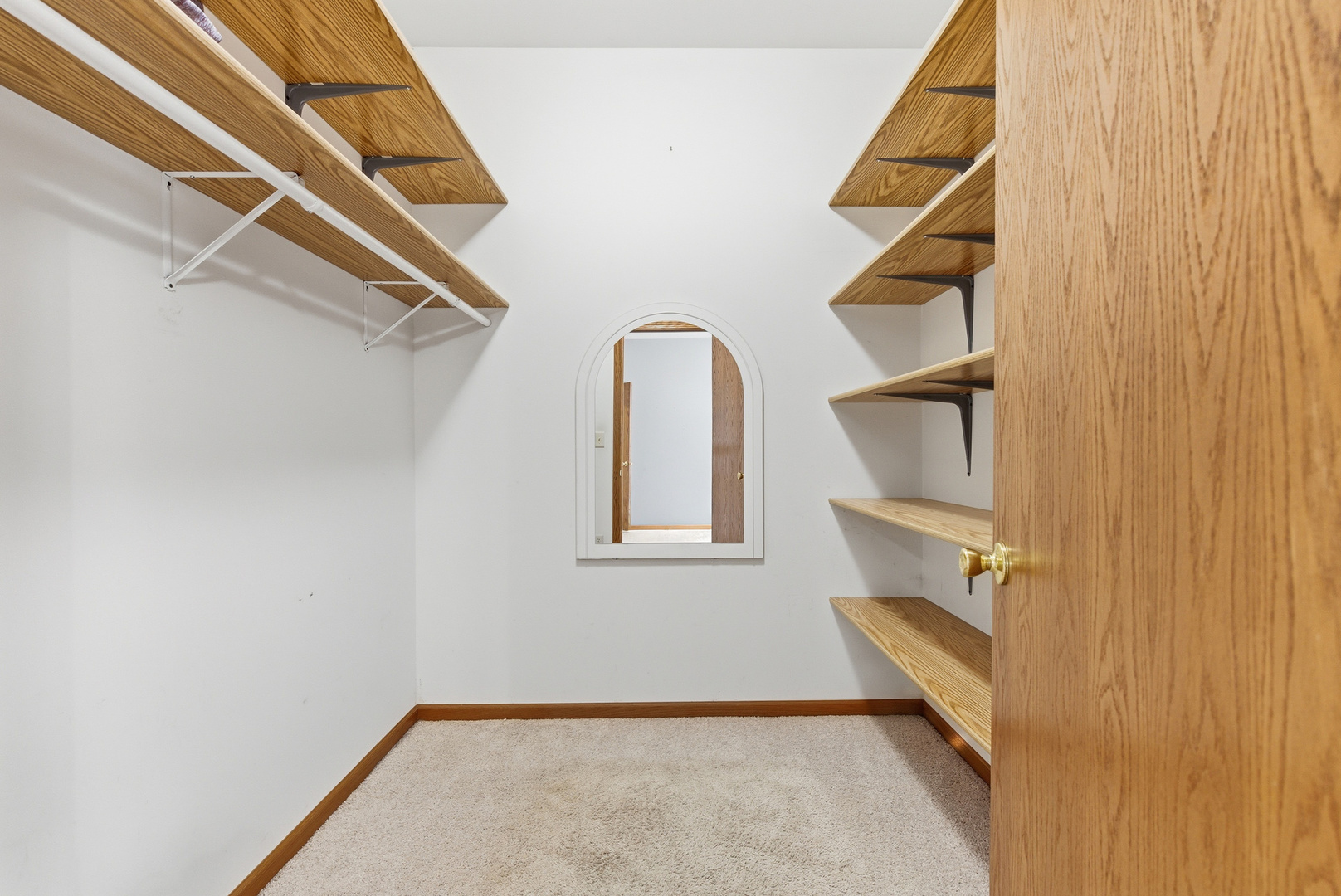 660 West 1st Street Braidwood, IL 60408 - Photo 11 of 19 a view of an entryway with staircase