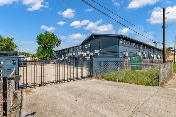 $800 | 4706 Yellowstone Boulevard, Unit 5, Houston, TX 77021