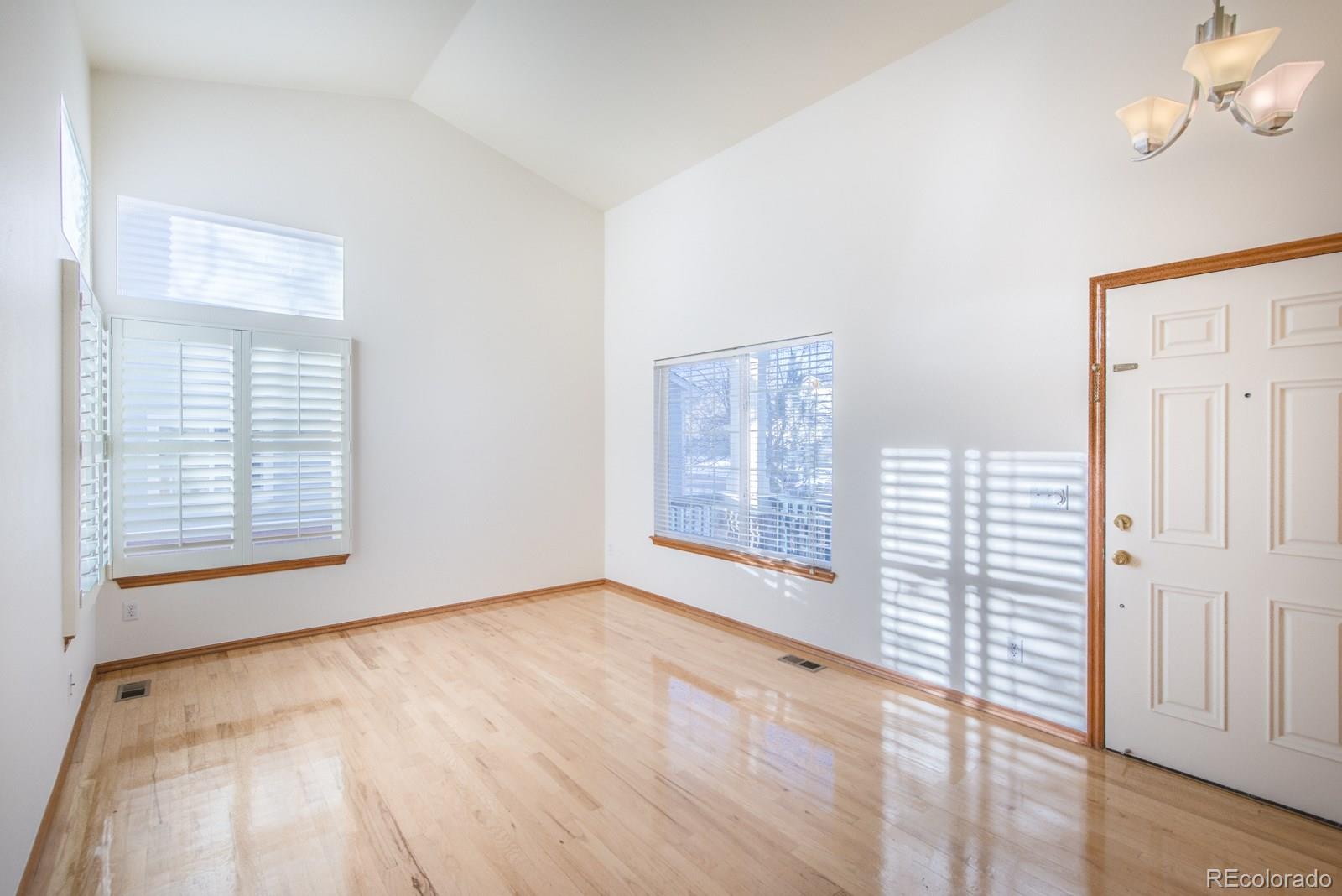 9816 Bathurst Way Highlands Ranch, CO 80130 - Photo 12 of 30 Gallery Image 12