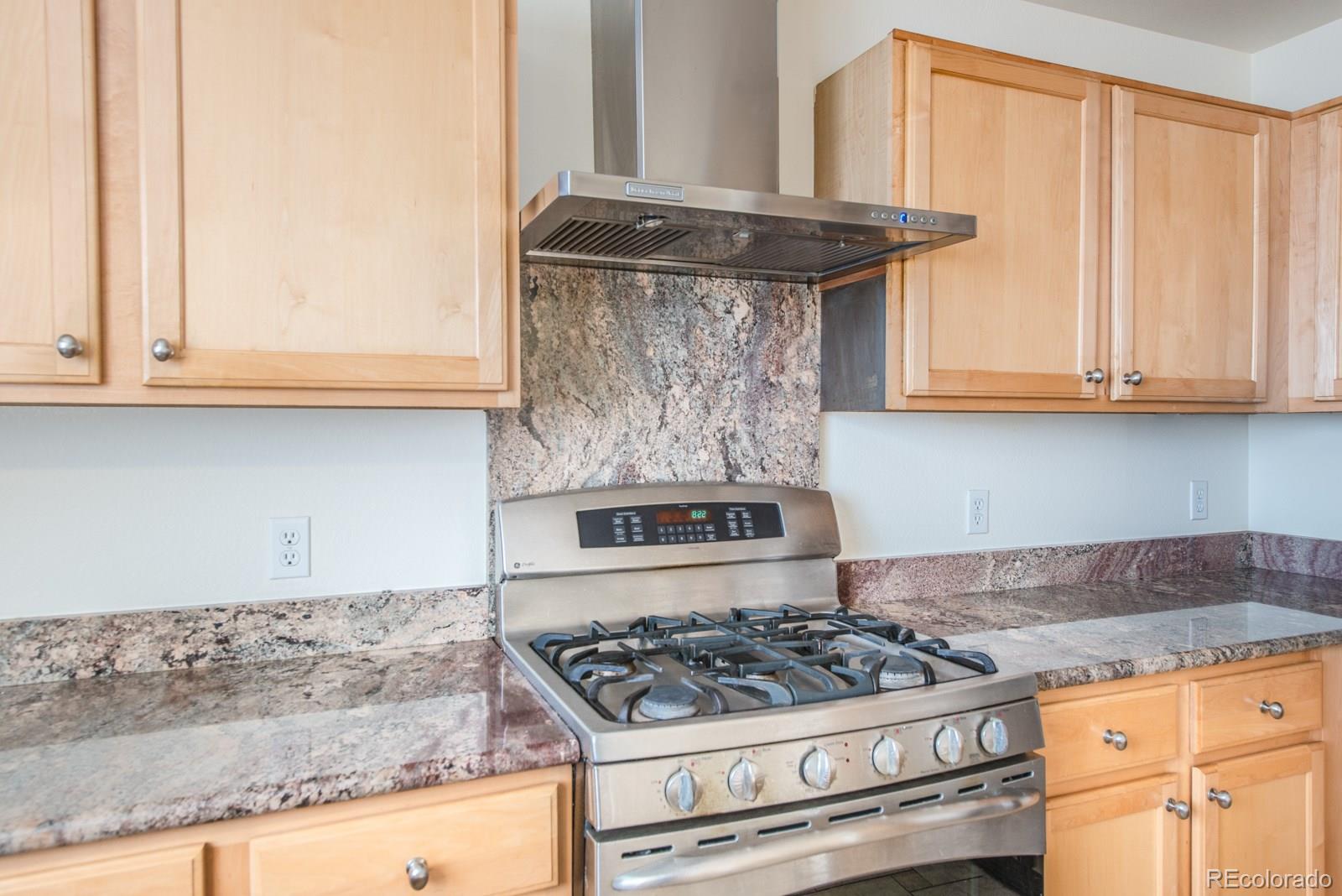 9816 Bathurst Way Highlands Ranch, CO 80130 - Photo 6 of 30 Gallery Image 6