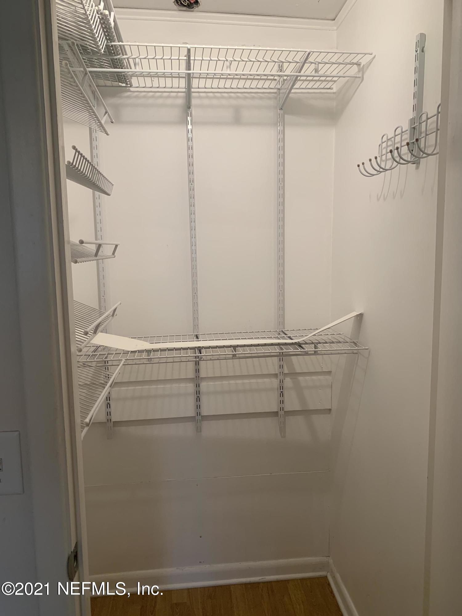 4126 Dayrl Road Jacksonville, FL 32207 - Photo 12 of 26 a bathroom with a shower