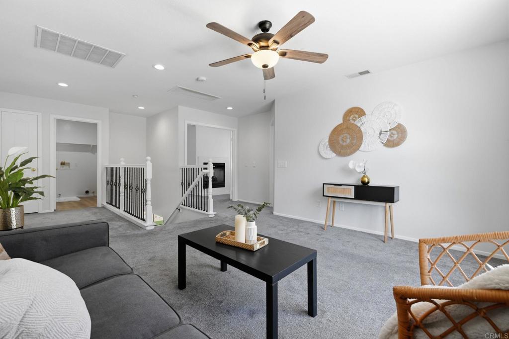 5051 Lake Circle Road Fallbrook, CA 92028 - Photo 19 of 50 a living room with furniture