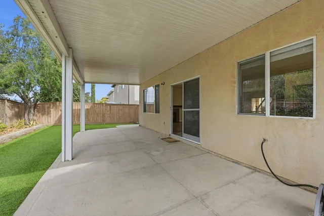 $960,000 | 5051 Lake Circle Road, Fallbrook, CA 92028