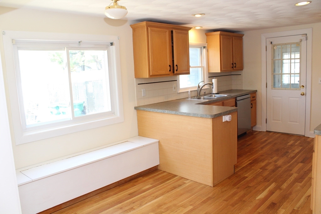 48 Ellendale Road Attleboro, MA 02703 - Photo 13 of 39 Gallery Image 13
