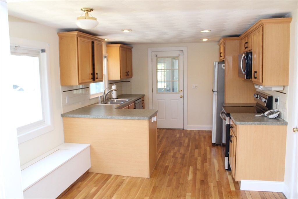 48 Ellendale Road Attleboro, MA 02703 - Photo 14 of 39 Gallery Image 14