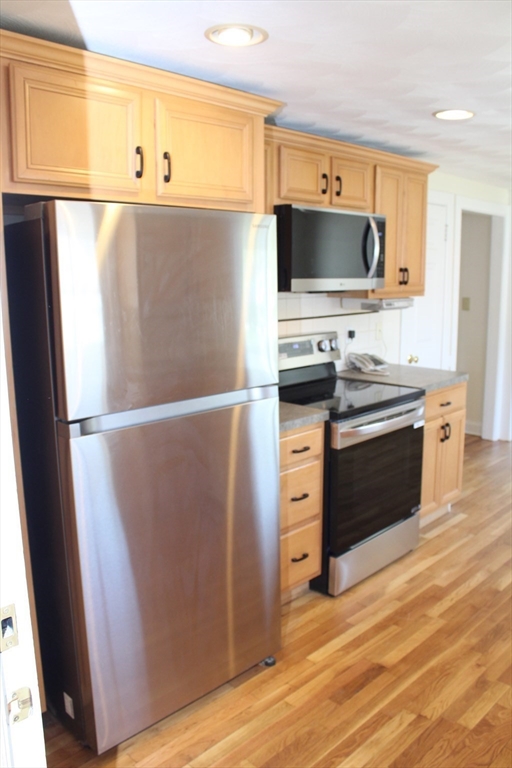 48 Ellendale Road Attleboro, MA 02703 - Photo 18 of 39 Gallery Image 18