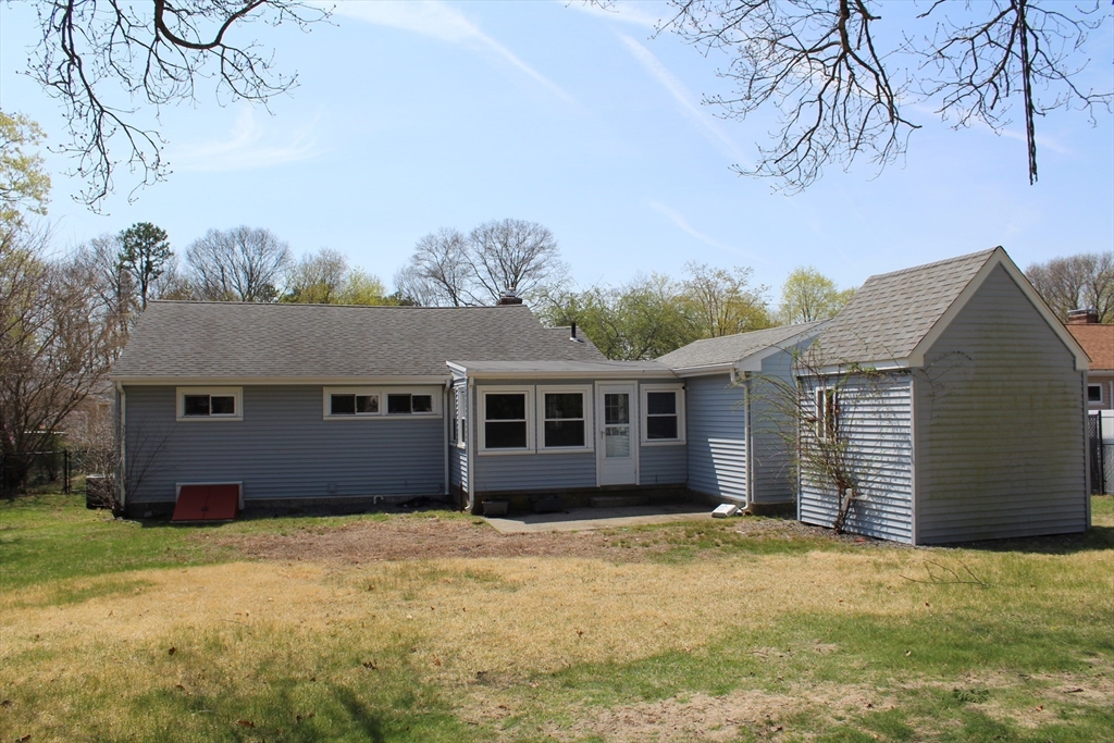 48 Ellendale Road Attleboro, MA 02703 - Photo 6 of 39 Gallery Image 6