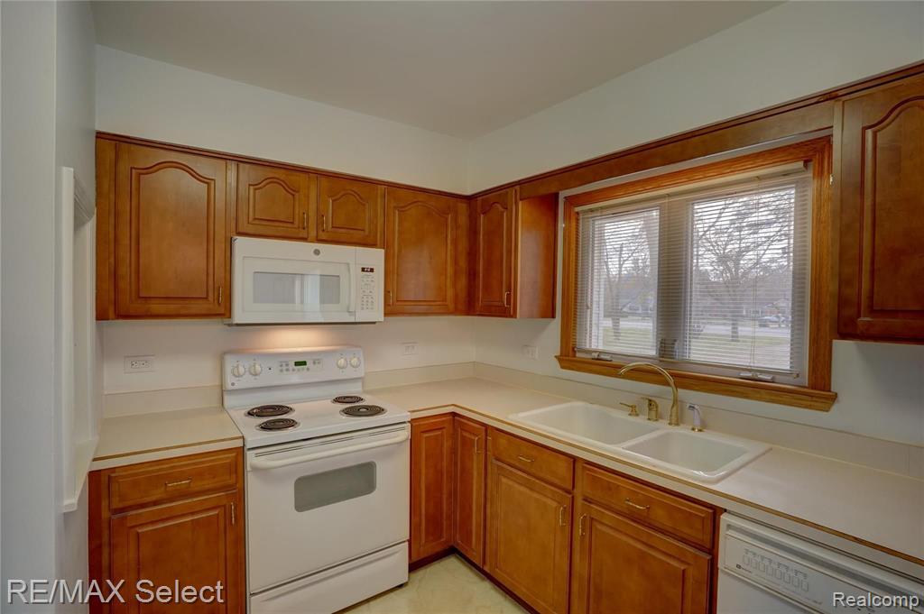 6492 Flushing Road Flushing, MI 48433 - Photo 22 of 42