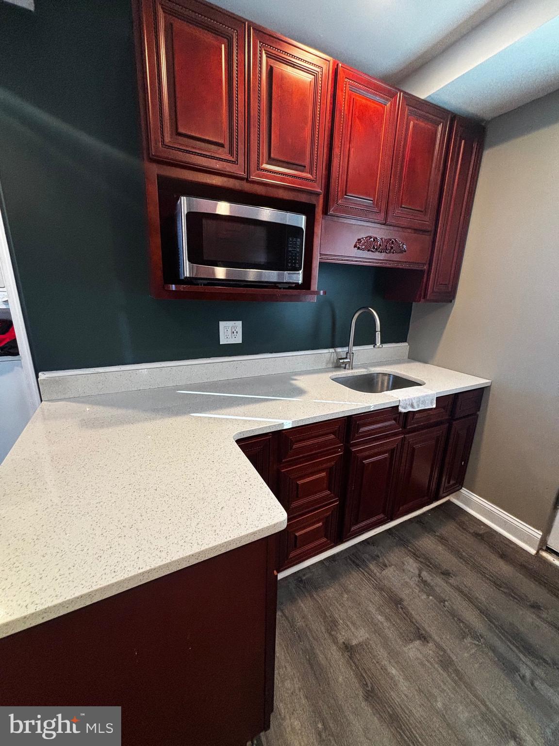 5 4th Avenue Baltimore, MD 21225 - Photo 4 of 9 kitchen