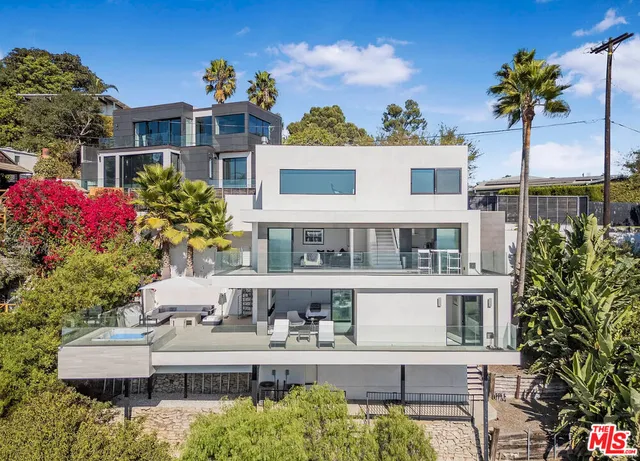 $12,500 | 1600 Marlay Drive, Los Angeles, CA 90069