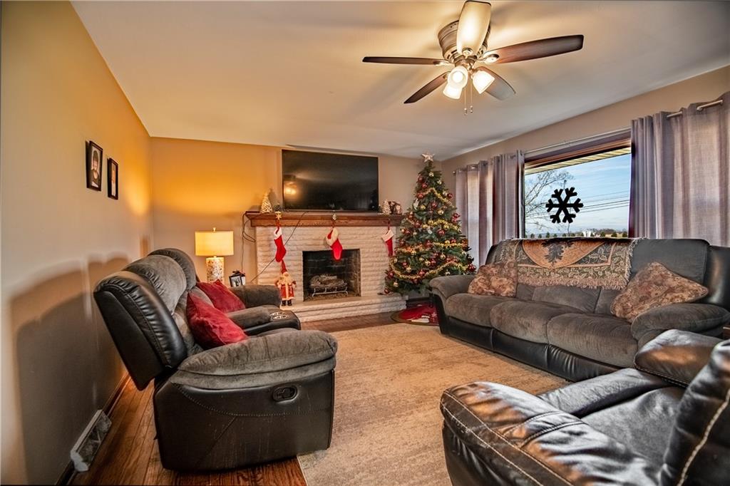 3830 Lamor Road Hermitage, PA 16148 - Photo 3 of 25 Gallery Image 3
