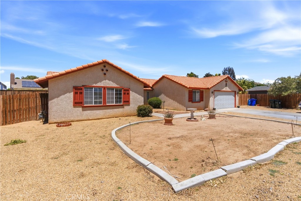 16433 Pauhaska Road Apple Valley, CA 92307 - Photo 5 of 50