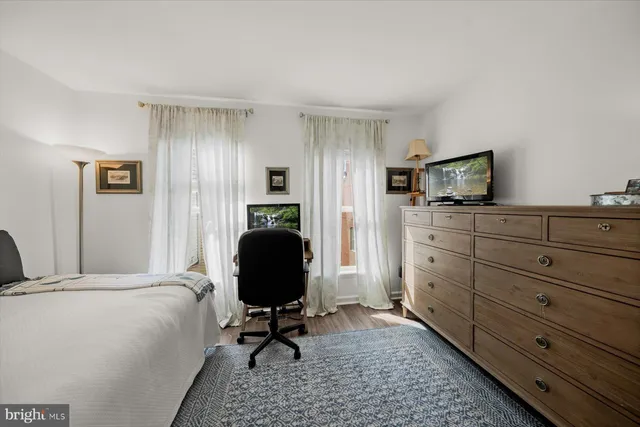 $4,200 | 1043 5th Street Southeast, Washington, DC 20003