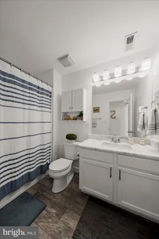 $4,200 | 1043 5th Street Southeast, Washington, DC 20003