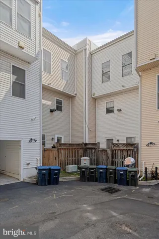 $4,200 | 1043 5th Street Southeast, Washington, DC 20003