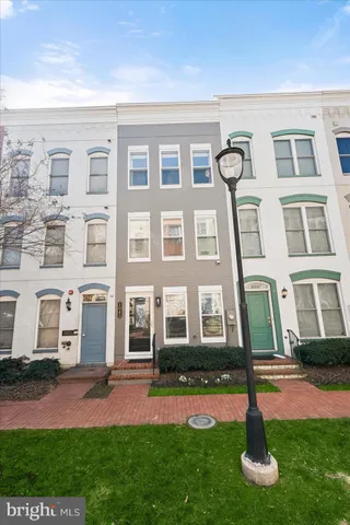 $4,200 | 1043 5th Street Southeast, Washington, DC 20003