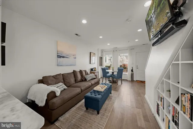 $4,200 | 1043 5th Street Southeast, Washington, DC 20003