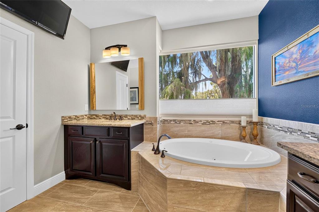 303 West Chapman Road Tampa, FL 33613 - Photo 33 of 49 Gallery Image 33