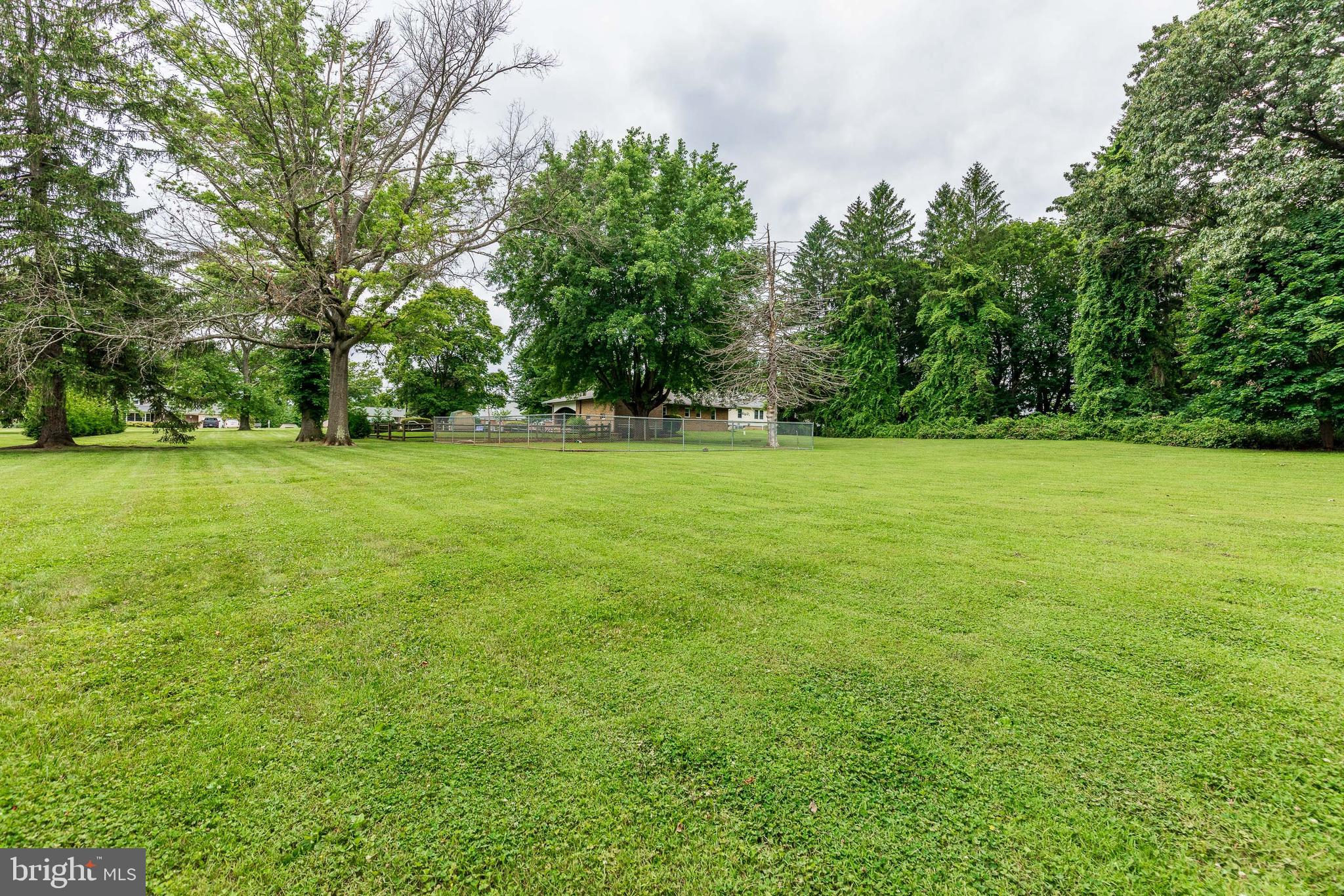 811 Maxa Road Aberdeen, MD 21001 - Photo 11 of 42 Yard