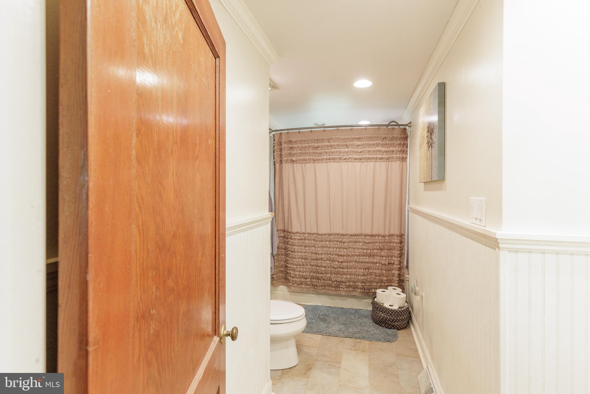 811 Maxa Road Aberdeen, MD 21001 - Photo 31 of 42 Bathroom