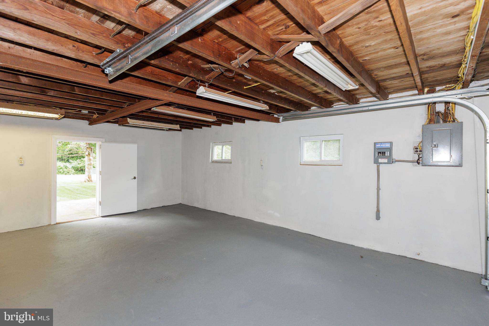 811 Maxa Road Aberdeen, MD 21001 - Photo 39 of 42 Garage