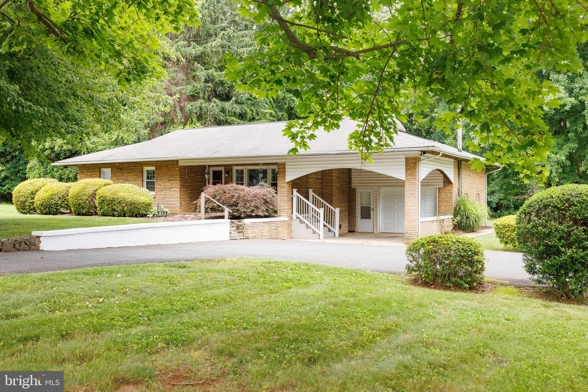 811 Maxa Road Aberdeen, MD 21001 - Photo 5 of 42 Front