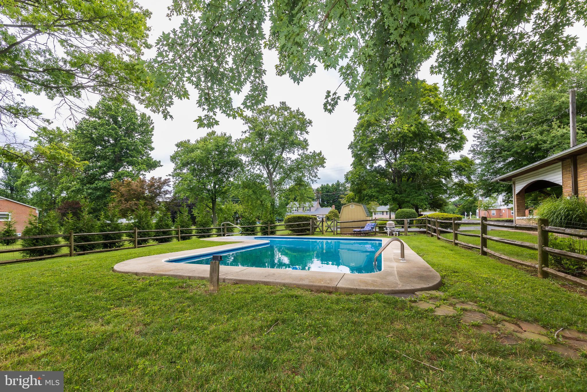 811 Maxa Road Aberdeen, MD 21001 - Photo 7 of 42 Pool
