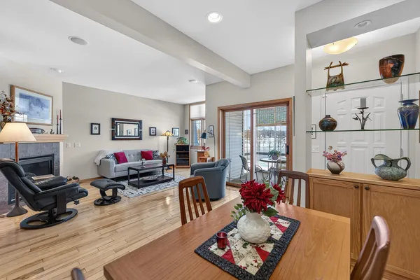 $424,900 | 13 Wood Brook Way, Fitchburg, WI 53711