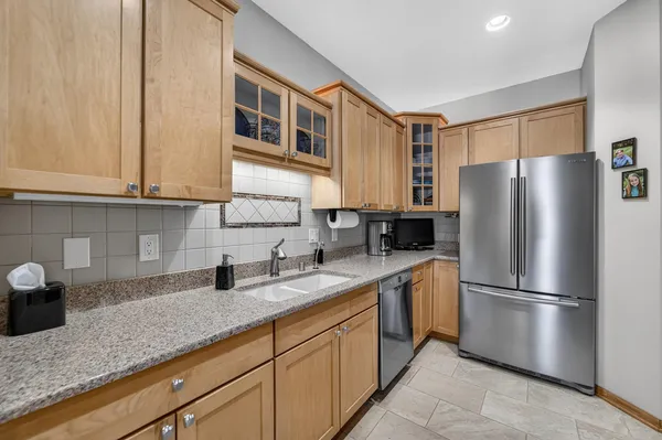 $424,900 | 13 Wood Brook Way, Fitchburg, WI 53711