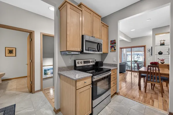 $424,900 | 13 Wood Brook Way, Fitchburg, WI 53711