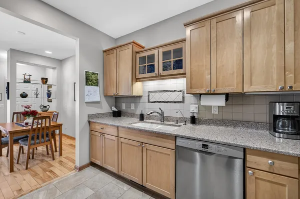 $424,900 | 13 Wood Brook Way, Fitchburg, WI 53711