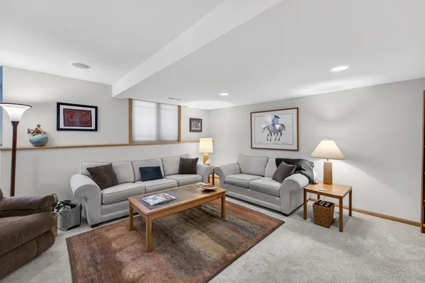 $424,900 | 13 Wood Brook Way, Fitchburg, WI 53711