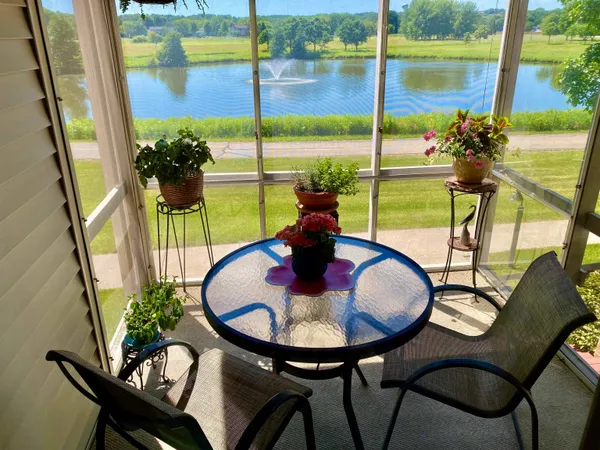 $424,900 | 13 Wood Brook Way, Fitchburg, WI 53711