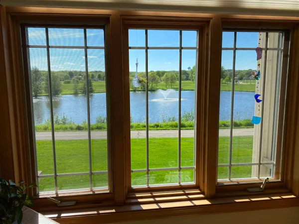 $424,900 | 13 Wood Brook Way, Fitchburg, WI 53711