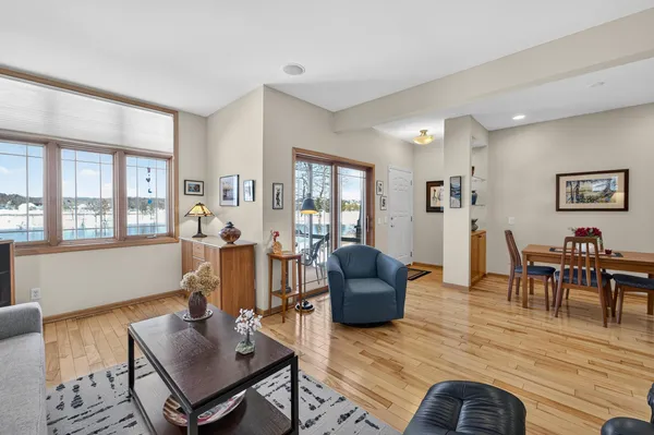 $424,900 | 13 Wood Brook Way, Fitchburg, WI 53711