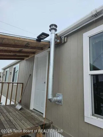 $82,500 | 121 Muledeer Street, Opal, WY 83124